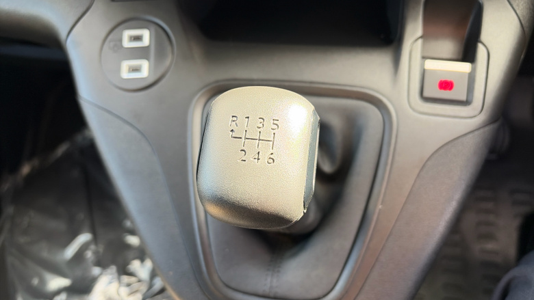 Vauxhall Combo Cargo Combo Xl Diesel 1.5 Turbo D 100ps Pro H1 Van